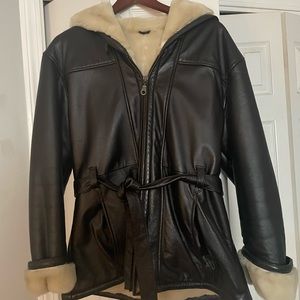 Vintage Y2K Wilson’s Women’s Brown Leather winter coat large.